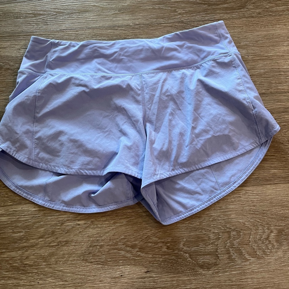Lululemon mid rise speed up shorts!